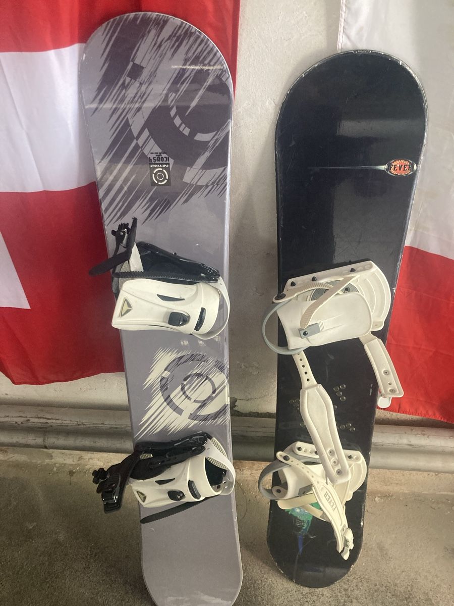 Board: x2 snowboards und boa boots 42.5 – Usato da St. Gallen venduto da Parrotb