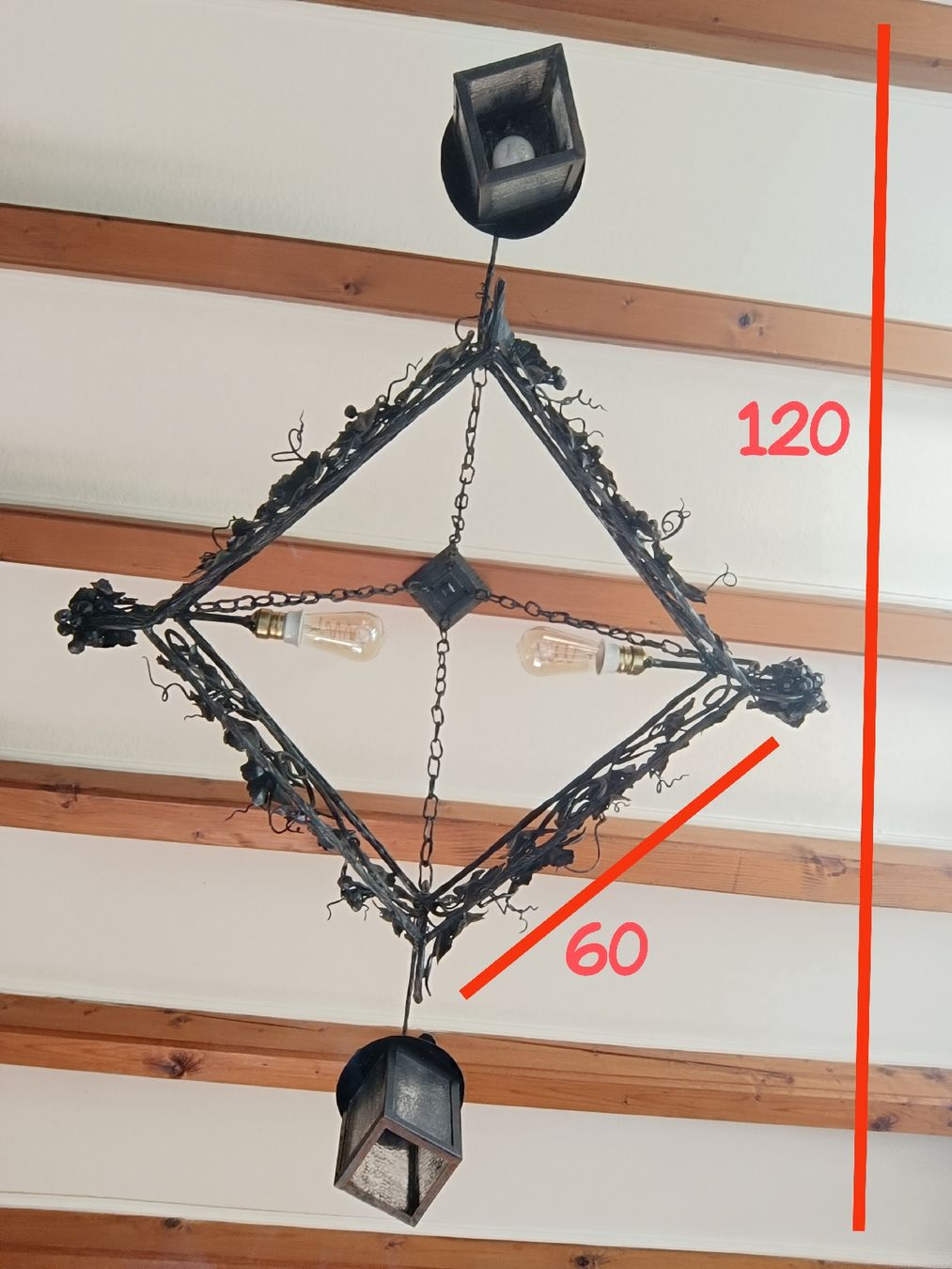 Lustres & lampes de plafonds: Lustre en fer forgé – D'occasion à Cossonay-Ville par Aryann34 6