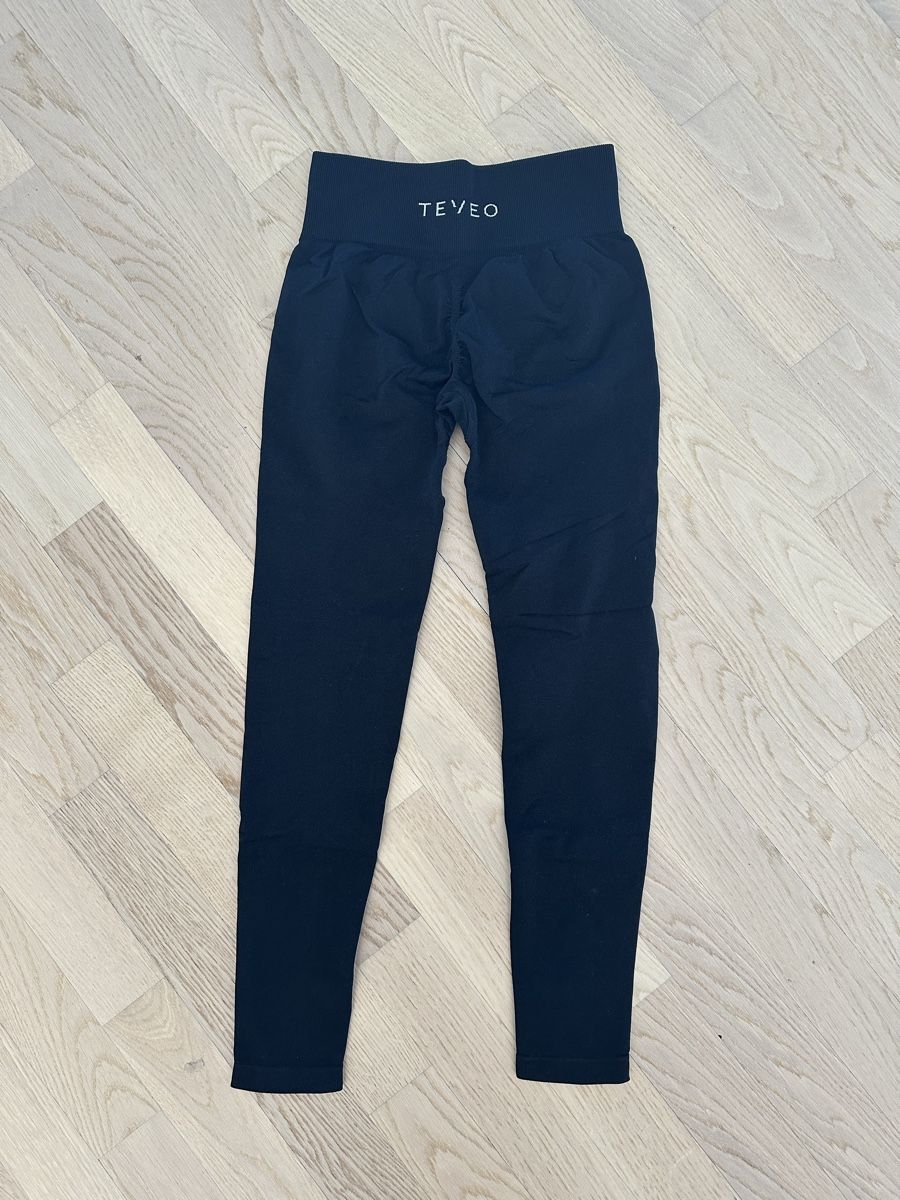 Leggings: Teveo Leggins Set  – Usato da Pratteln venduto da e.g.99 4