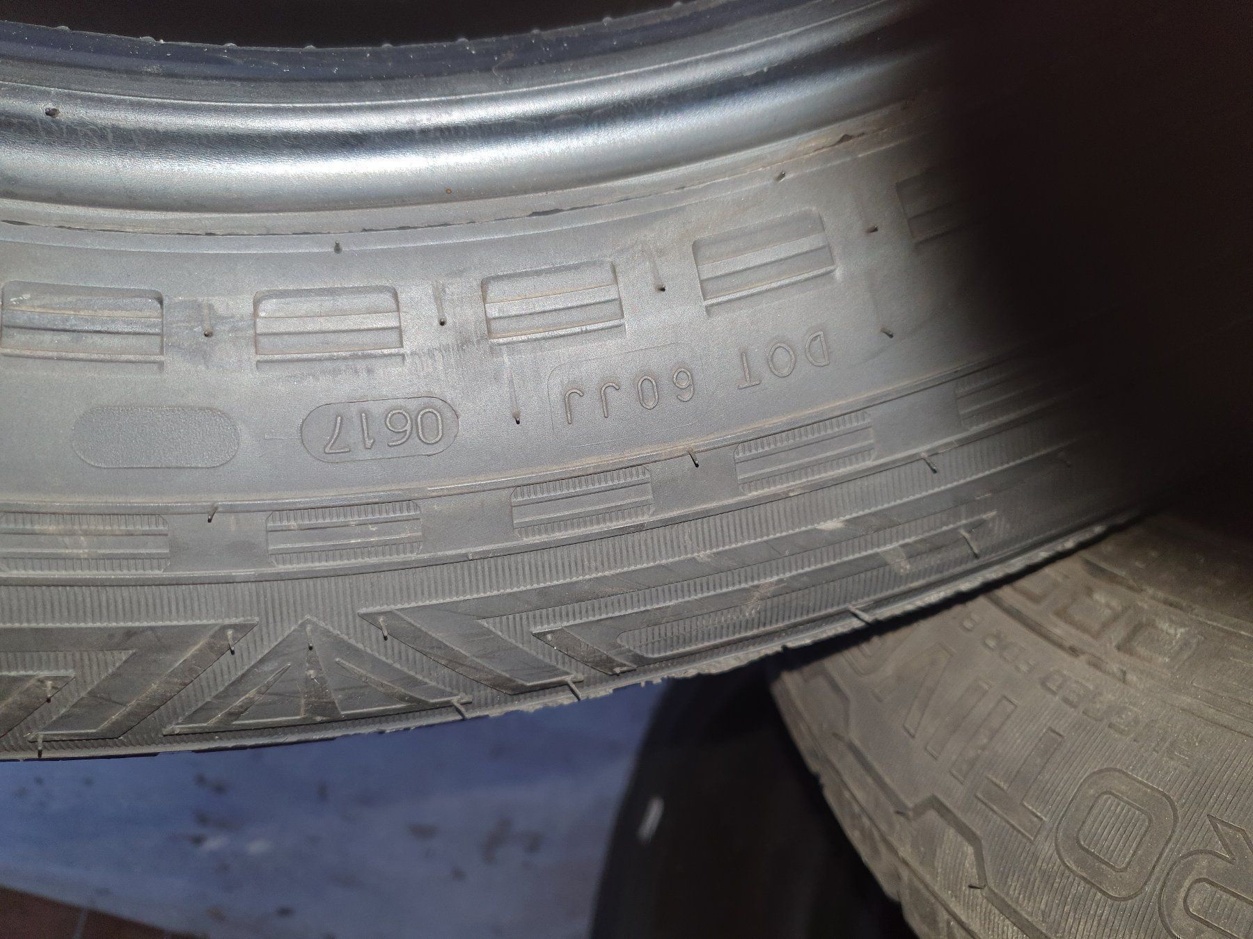 Nokian Pneus & Kompletträder: Nokian 275/55R20 Winterpneu – Gebraucht aus Ruswil von Waldhaus1 1