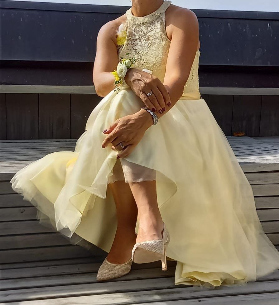 Vestiti: Festkleid gelb – Usato da Udligenswil venduto da Wasserratte12 2