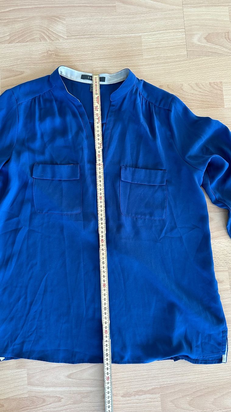 Esprit Camicette: ESPRIT Bluse blau mit beigen Details Gr 40 – Usato da Winterthur venduto da Secondhand-Family 7