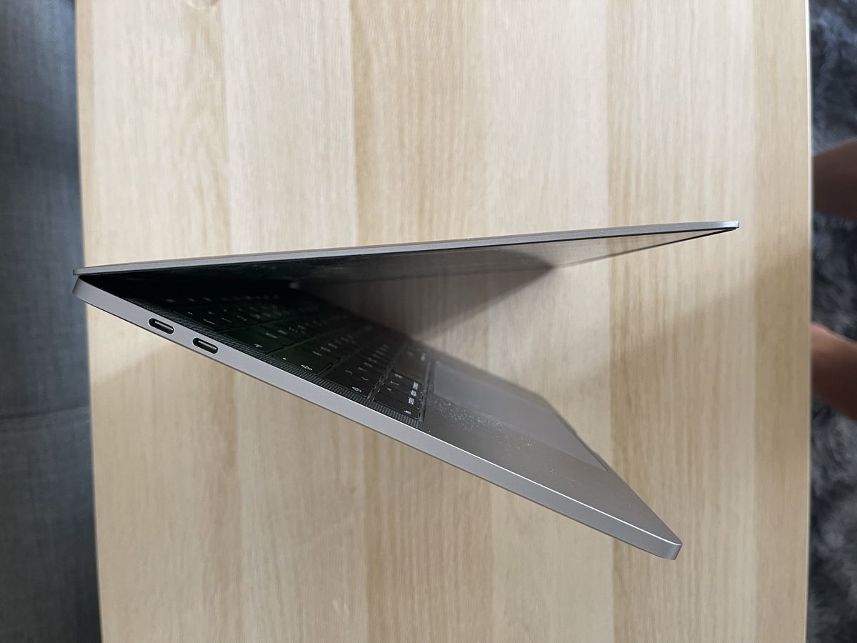 Apple Notebook: MacBook Pro 2019 . 13 – Usato da Biel/Bienne venduto da ham_wf9n 1