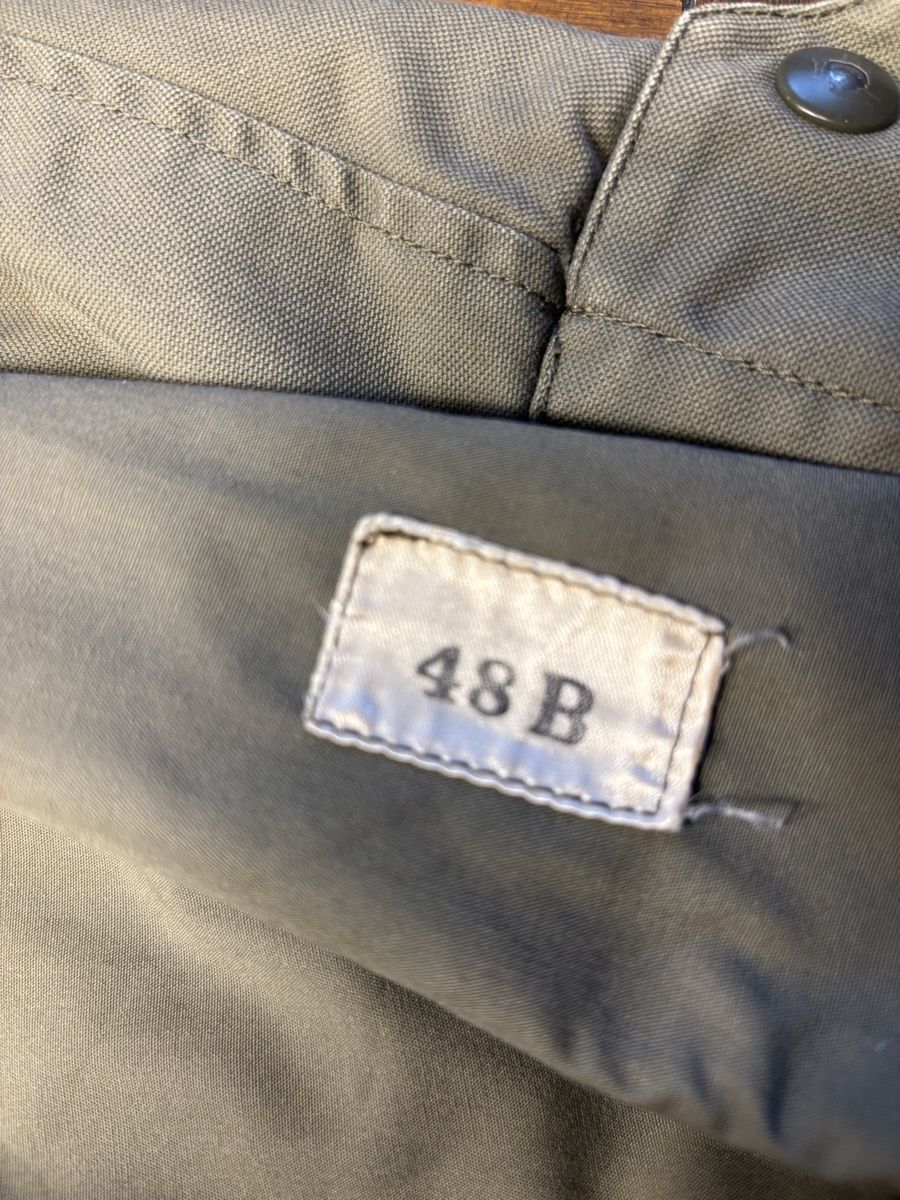 Schweizer Armee Uniformen: Uniforme suisse – Gebraucht aus Ardon von plume2207 2