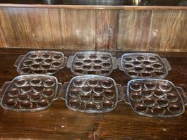 Set à escargots en Pyrex, 6 assiettes/6 pinces/6 fourchettes