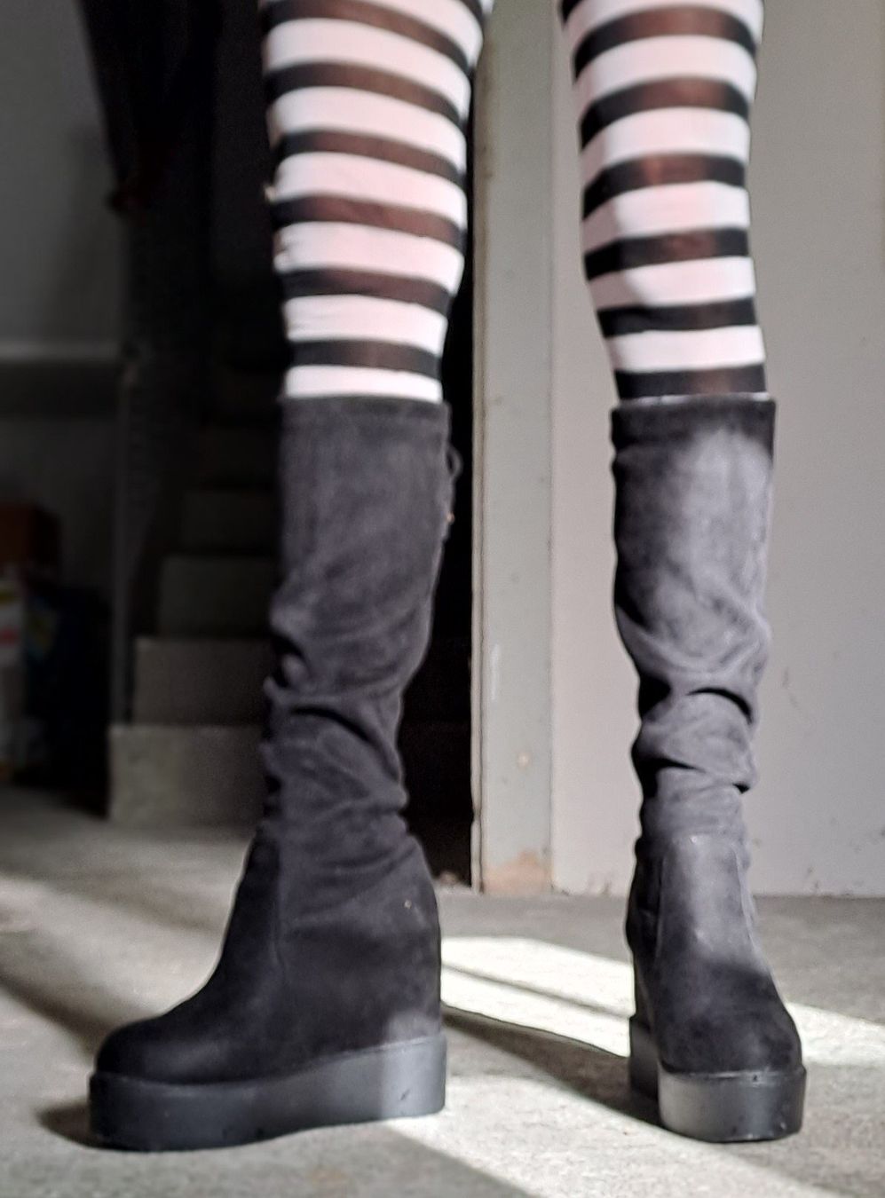 Scarpe da donna: Winterouvernees-Plateostiefel/Stretchstoff – Nuovo (secondo la descrizione) da spruga venduto da andrapush 1