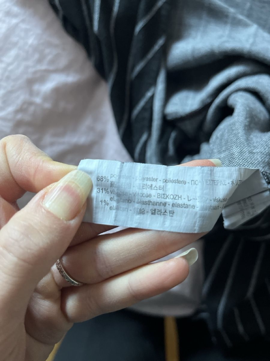 Bershka Tute: Jumpsuit Anthrazit gestreift elegant und gemütlich – Usato da Horgen venduto da aiac0 3