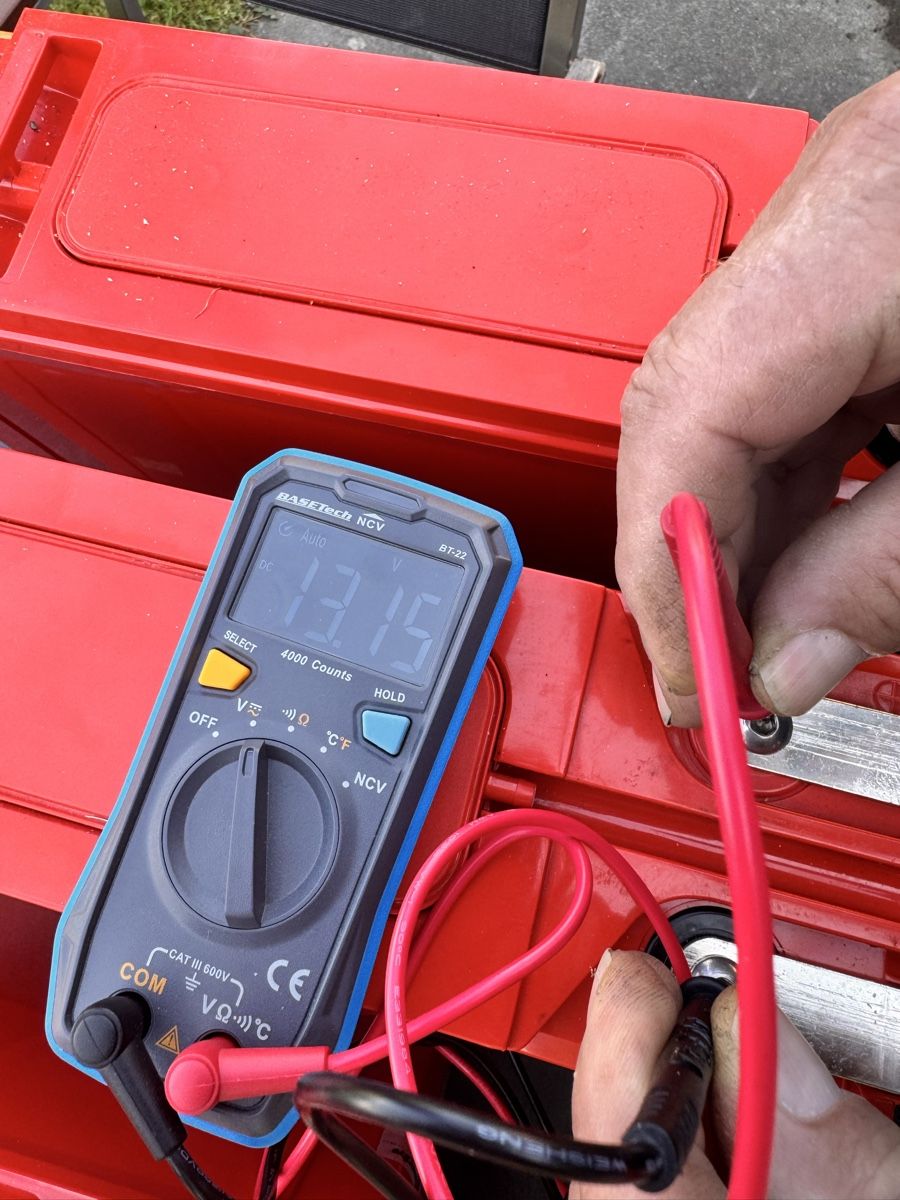 Dispositivi a energia solare: Solar Akku Batterie PowerSafe SBS 100F Batterien – Usato da Horw venduto da dancav 9