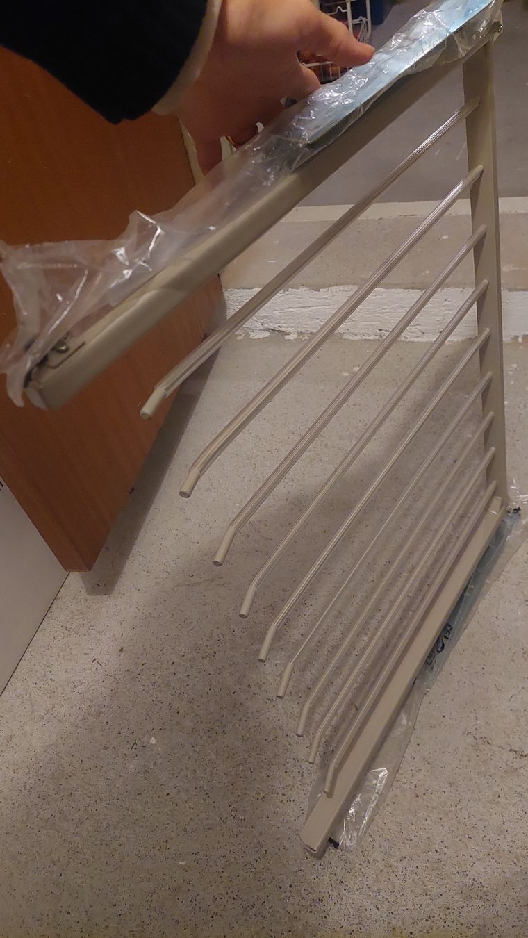 Ikea Appendiabiti: IKEA KOMPLEMENT Hosenaufhängung. NEU – Nuovo e nell'imballaggio originale da Basel venduto da O-MEGA 1