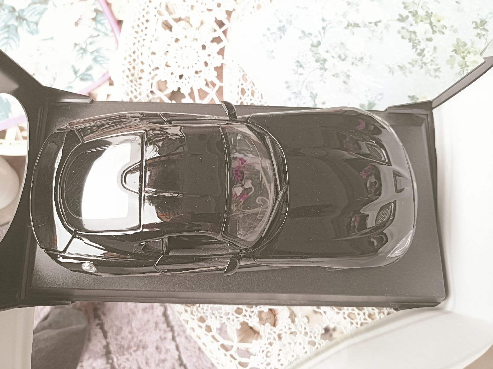 Dodge Modellini d'auto: Dodge SRT Viper GTS 1/18 – Nuovo e nell'imballaggio originale da Köniz venduto da Mhoschitinu 5