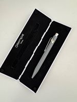 Stylo Roller Caran dAche 849 gris neuf avec son étui