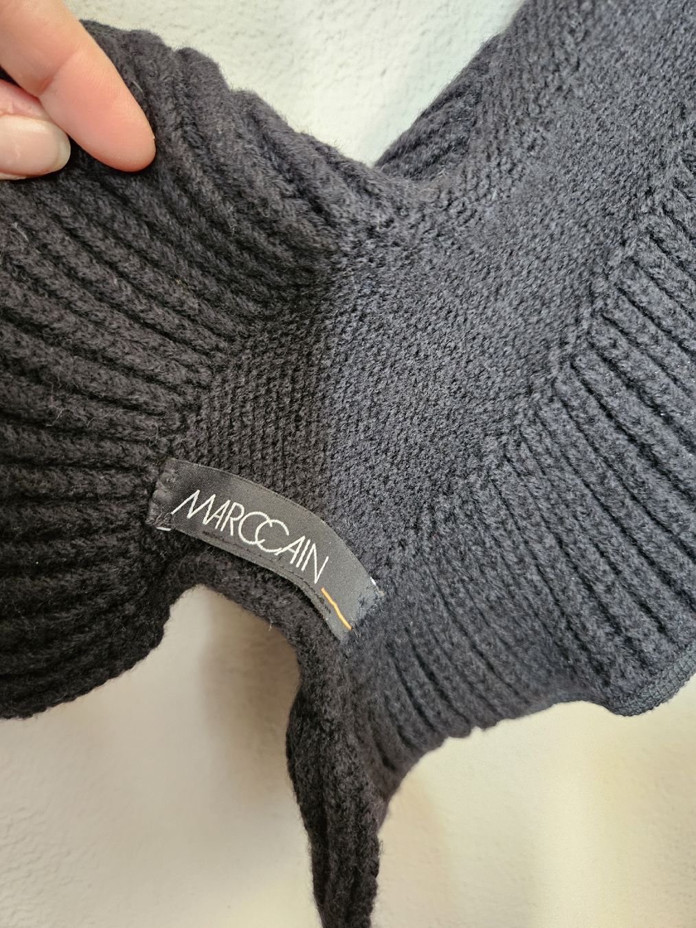 Marc Cain Foulards, Tücher & Schals: Marc Cain Strickschal schwarz Damen Winter neuwertig – Gebraucht aus Eschenbach SG von MarThu 2