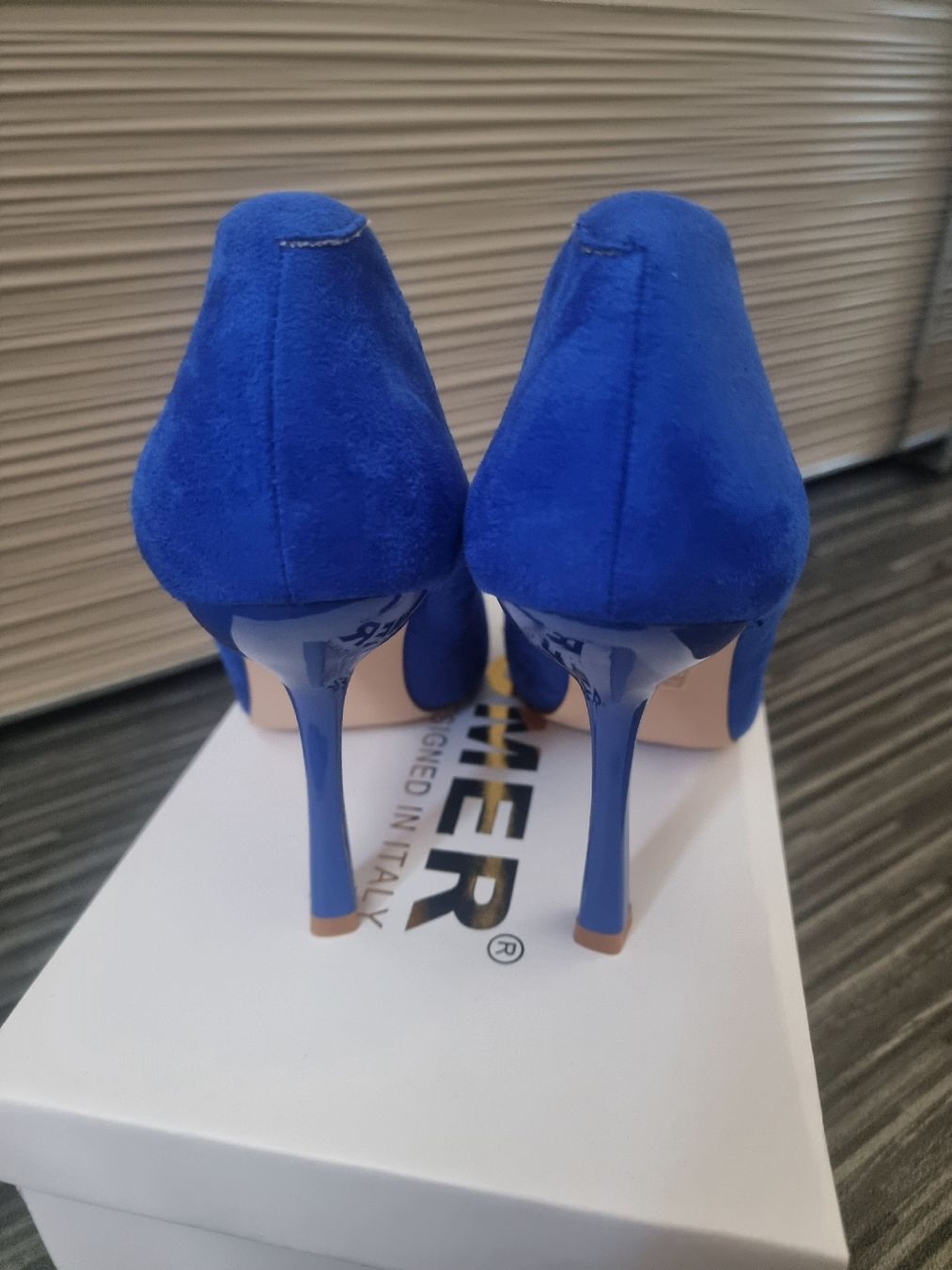 Damenschuhe: Neue, blaue Wildleder Pumps Grösse 39! – Neu und originalverpackt aus Goldingen von ale_vjt8 1