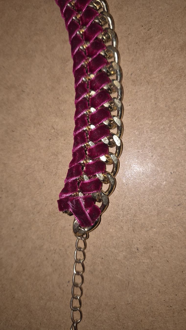 Ketten: Statement Kette Samt bordeaux Strass goldfarben  – Gebraucht aus Kölliken von MissesBossTop1 5