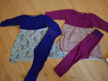2x Röckli mit Leggins (lang) Gr. 92