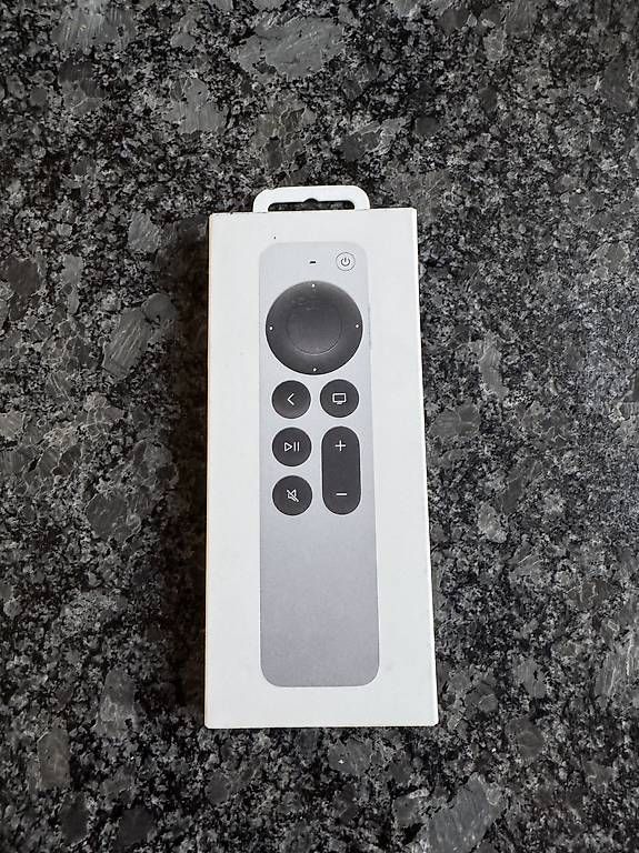 Apple Fernbedienungen: Apple Siri Remote – Neu und originalverpackt aus Villarzel von Matt-93