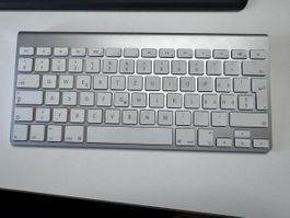 Apple Wireless Keyboard A1314 - Top Zustand! Silber