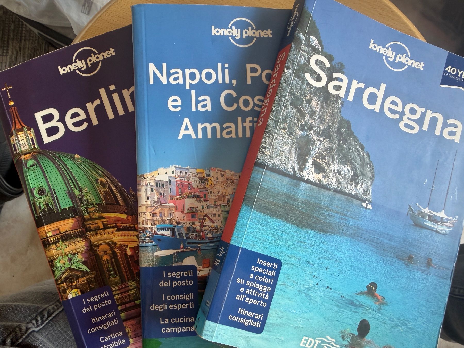 Libri: Lotto di 8 Lonely planet Guide – Usato da Minusio venduto da Vertigopop 2