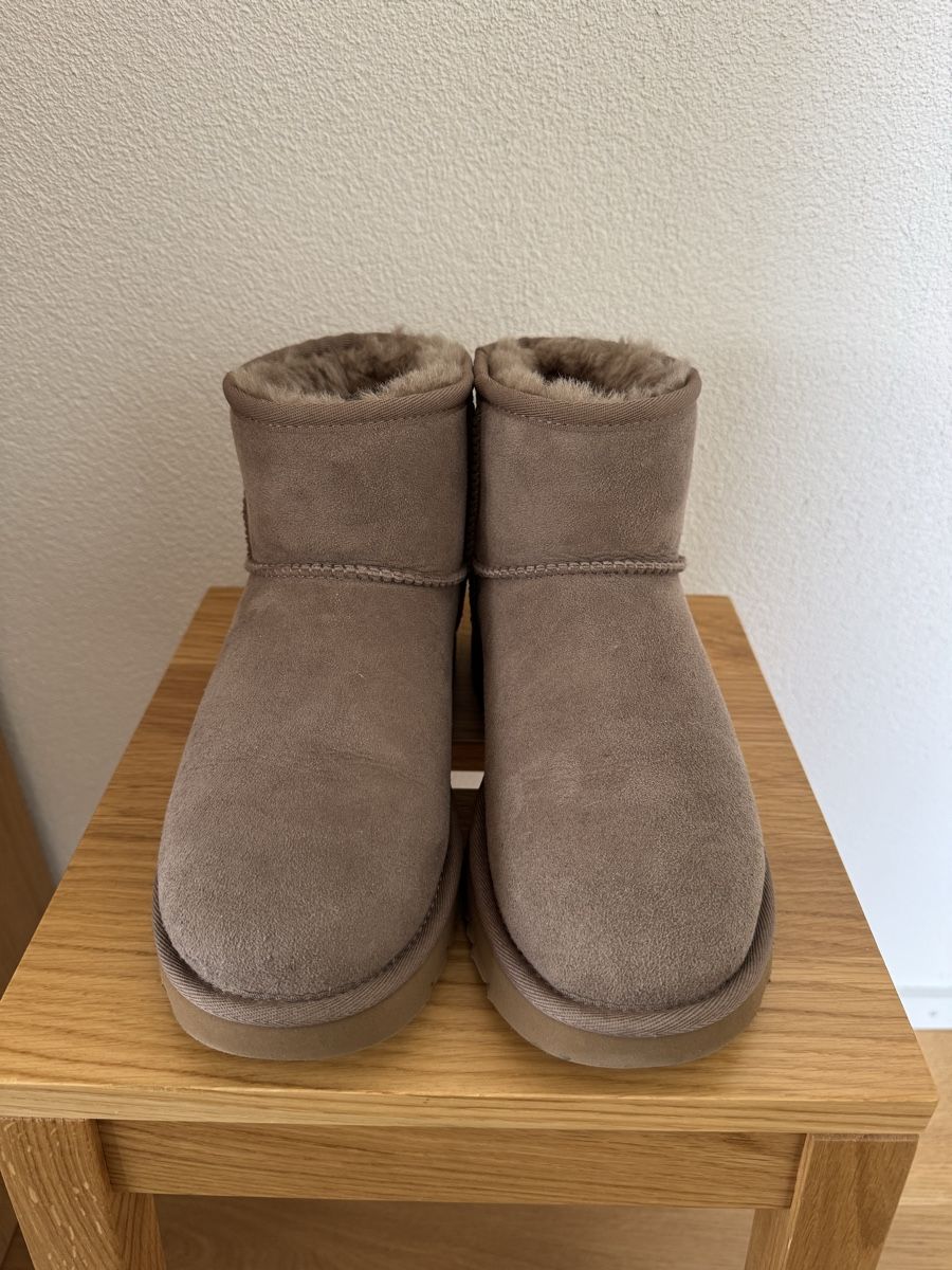 Ugg Scarpe da uomo: UGG Classic Mini II Caribou EU 38 – Nuovo (secondo la descrizione) da Zürich venduto da sel_w5sd 7