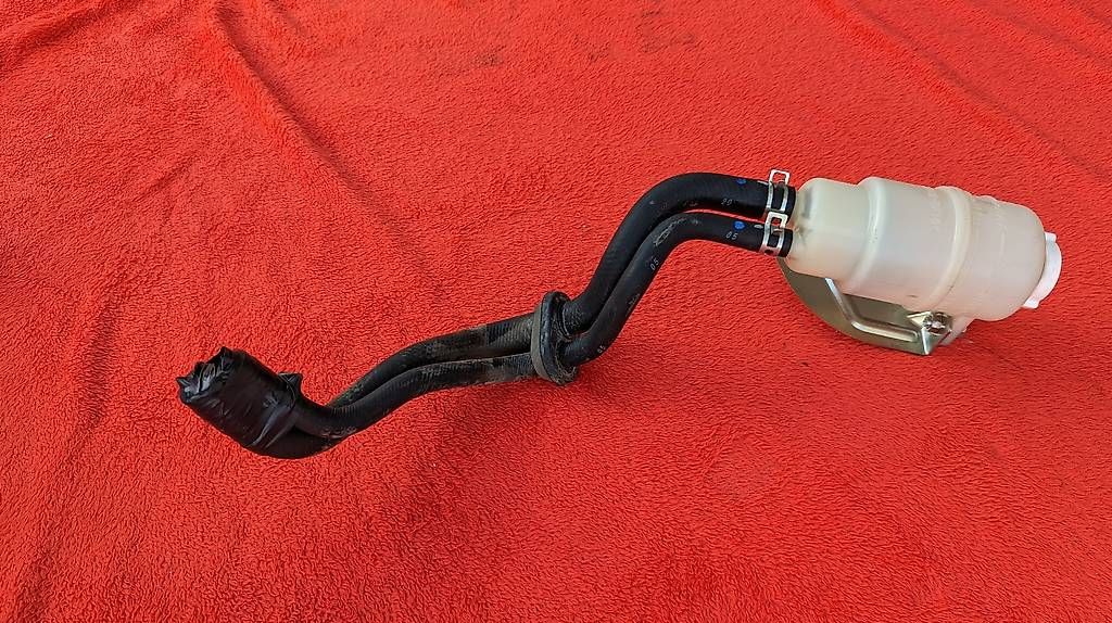 Alle Autoersatzteile: Mitsubishi Evo X/Ralliart Ayc Behälter – Gebraucht aus Döttingen von alfisti124 1
