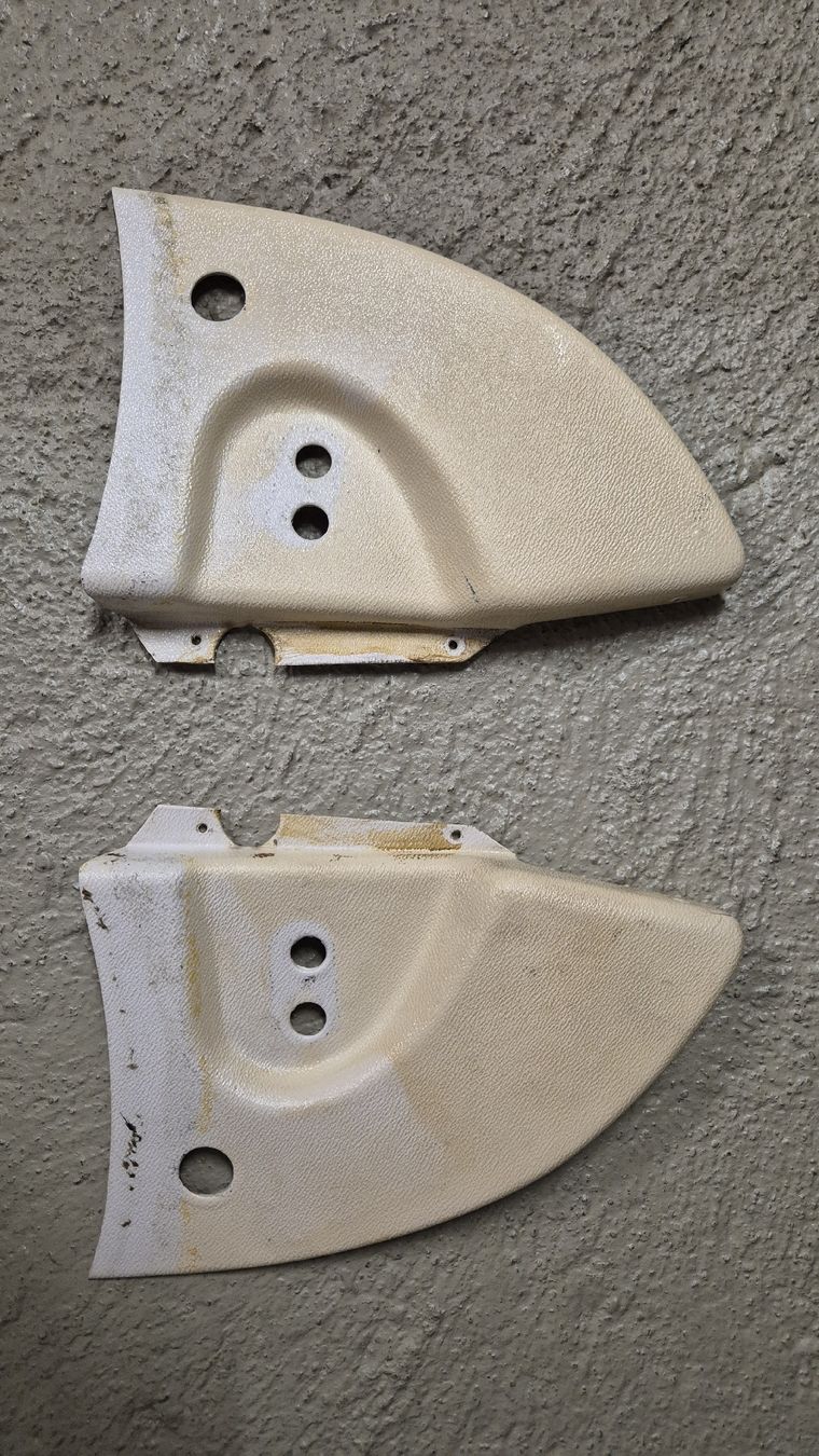 VW Tutti pezzi di ricambio auto: VW Käfer Cabrio Abdeckung Verdeckmechanismus – Usato da Hettlingen venduto da Nadl05