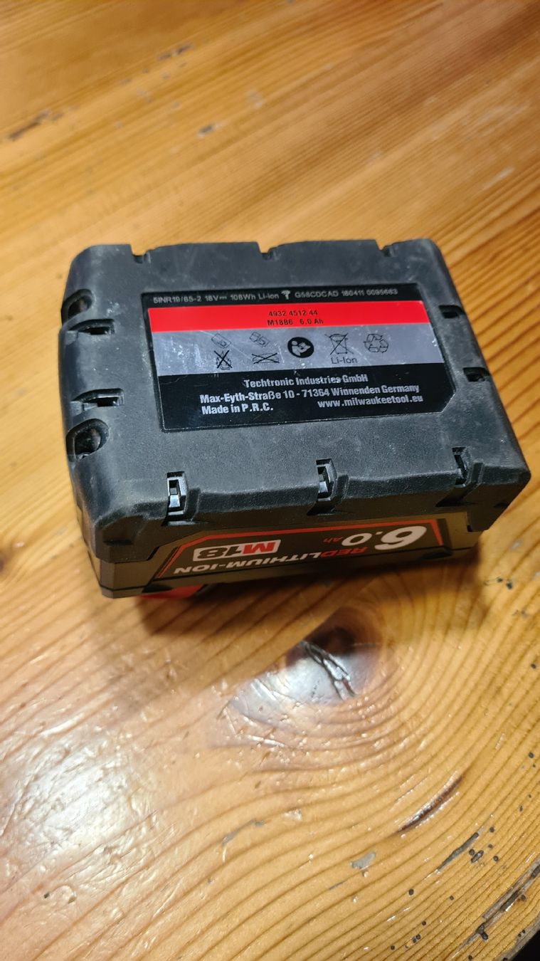 Milwaukee Tutti gli attrezzi: milwaukee m18 6.0 – Difettoso da Blumenstein venduto da SStaempfli 2