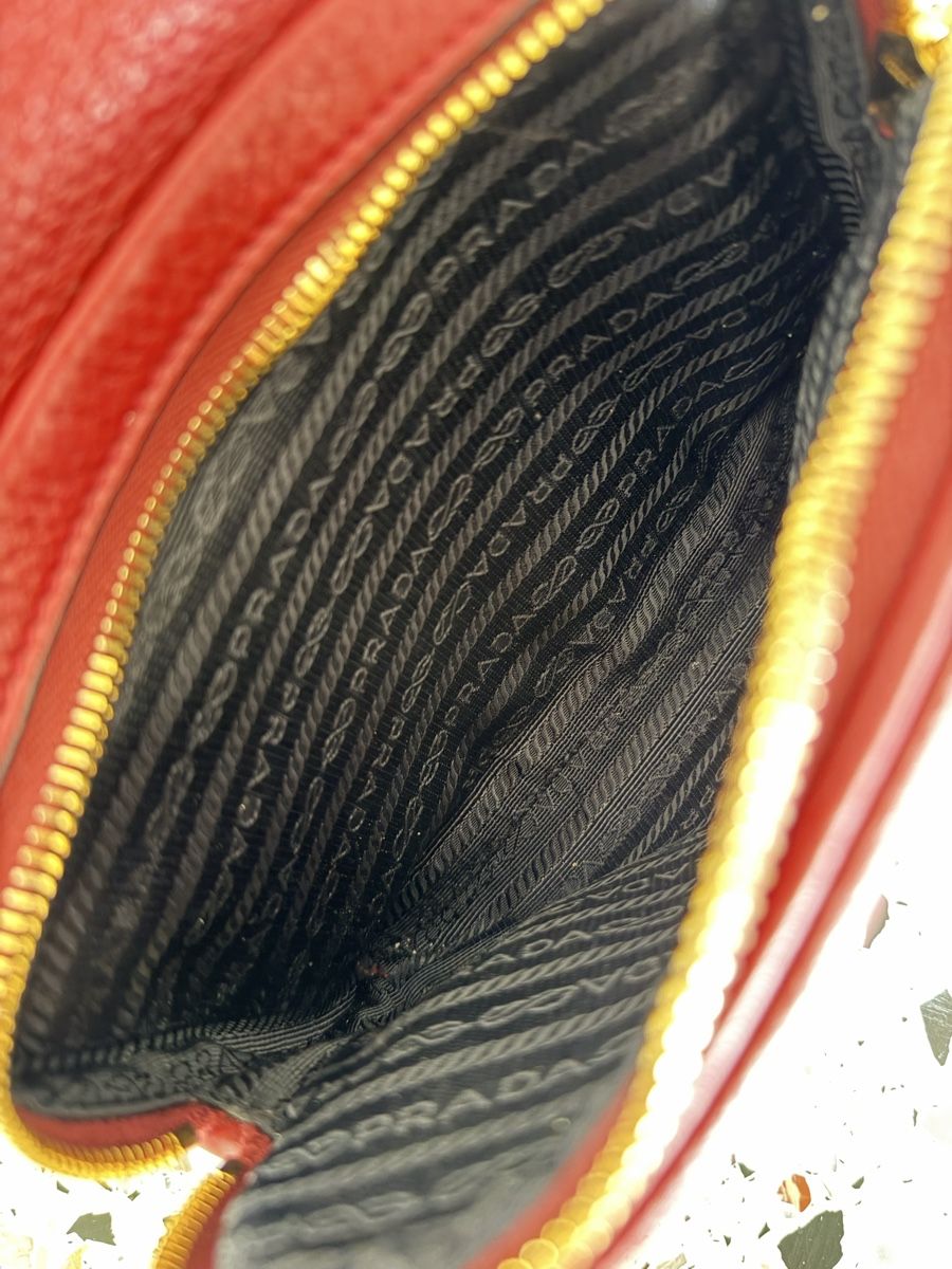 Prada Borse da donna: Prada Vitello Daino Bagpack Rubino – Usato da Zürich venduto da bgg 9
