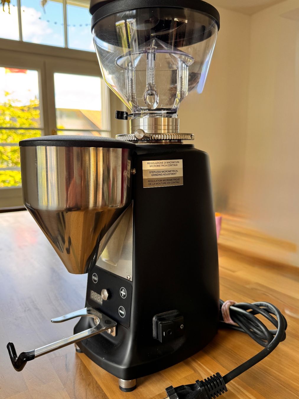 Mazzer Küchengeräte: Mazzer Mini Electronic B Schwarz Kaffeemühle – Gebraucht aus Cham von Ris2934