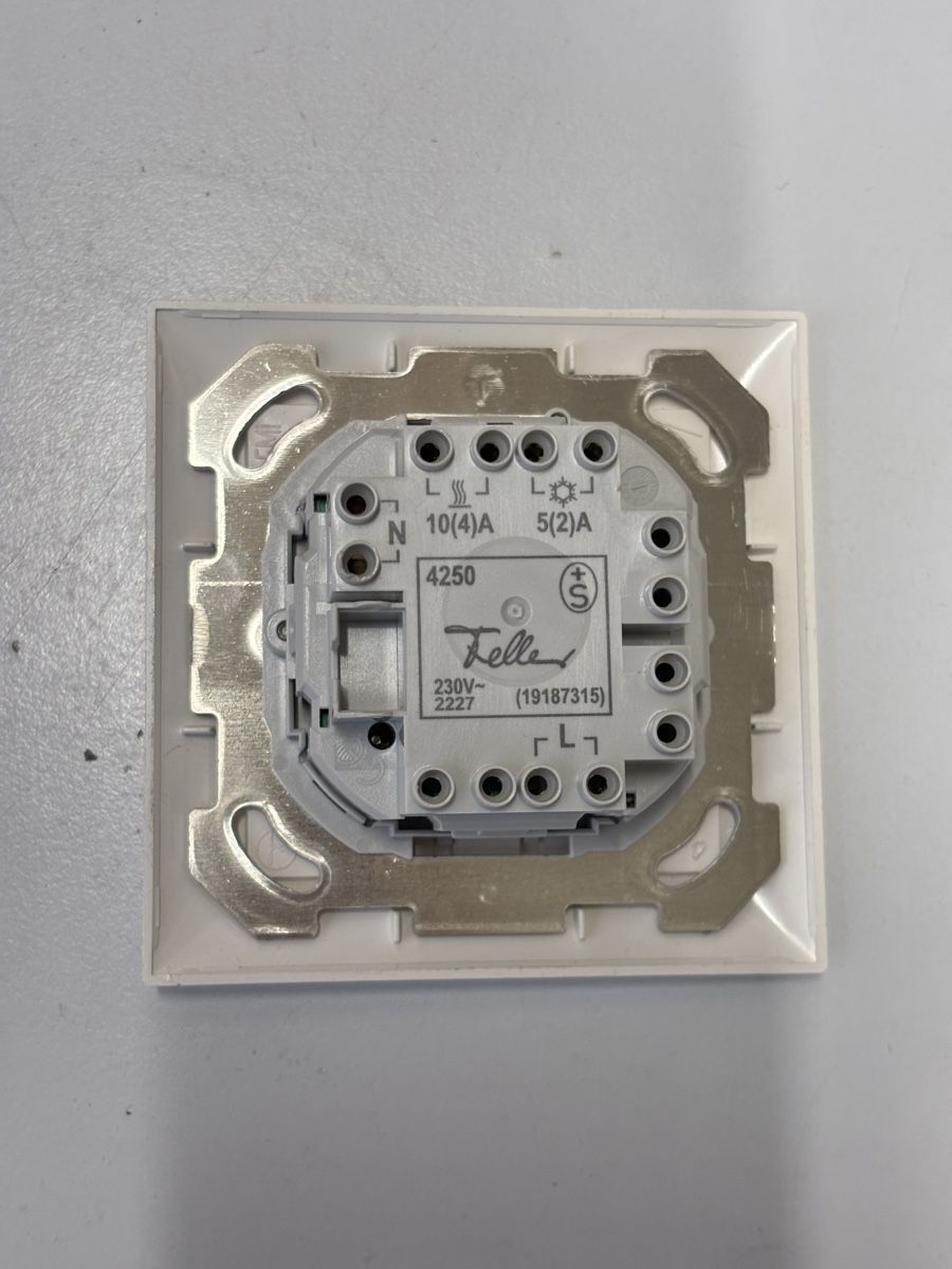Interruttori: 4x UP Temperaturregler – Usato da Schübelbach venduto da pa2_p82q 2