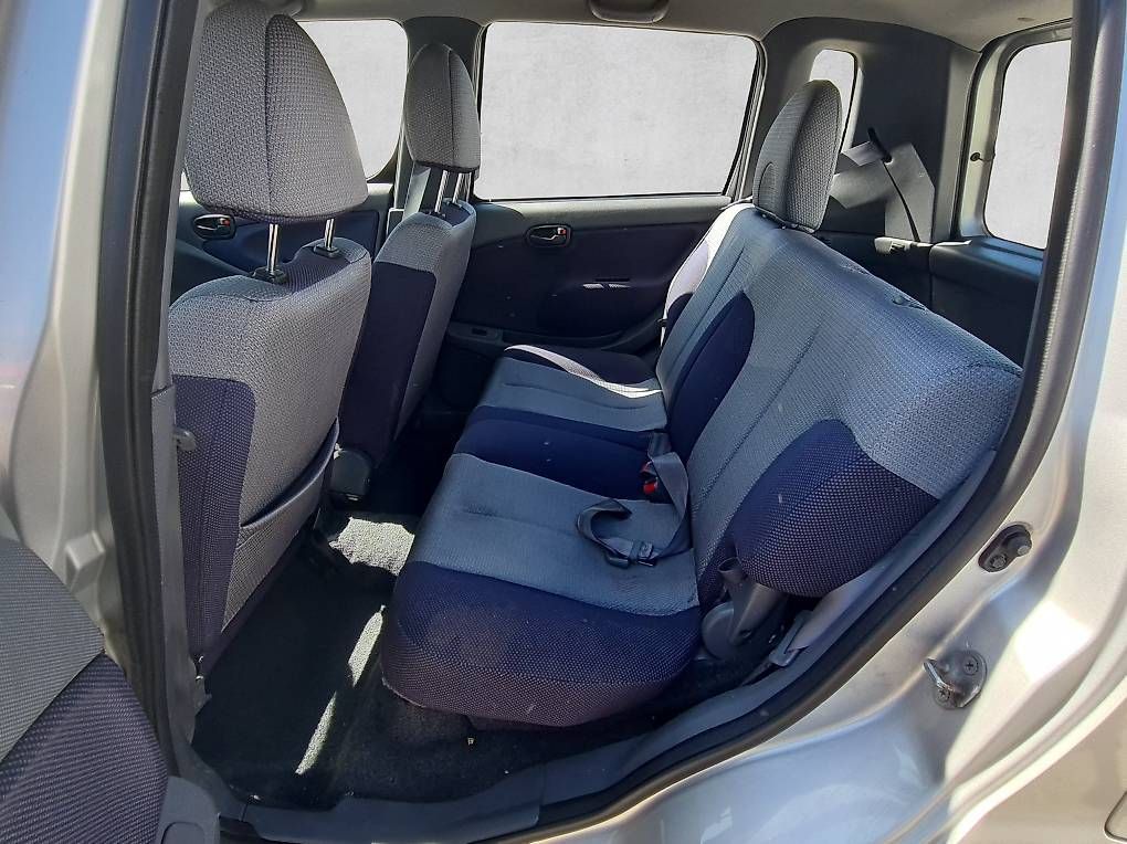 Daihatsu Automobili: Daihatsu YRV 1.3i 16V – Usato da Eschert venduto da claude033 5