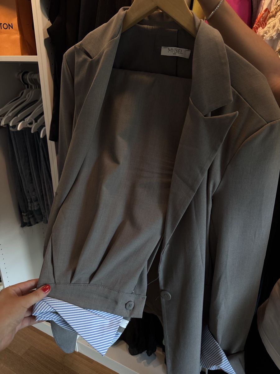 Kleiderpakete: Blazer avec revers rayés – Neu (gemäss Beschreibung) aus La Plaine von sof_b7c6 1