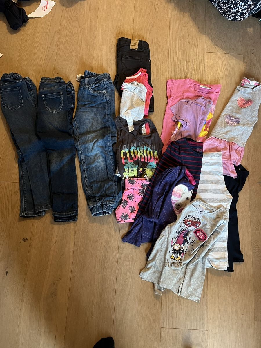 Lotti & Set di vestiti: Kleiderpaket Grösse 122 – Usato da Waldkirch venduto da son_wlp2