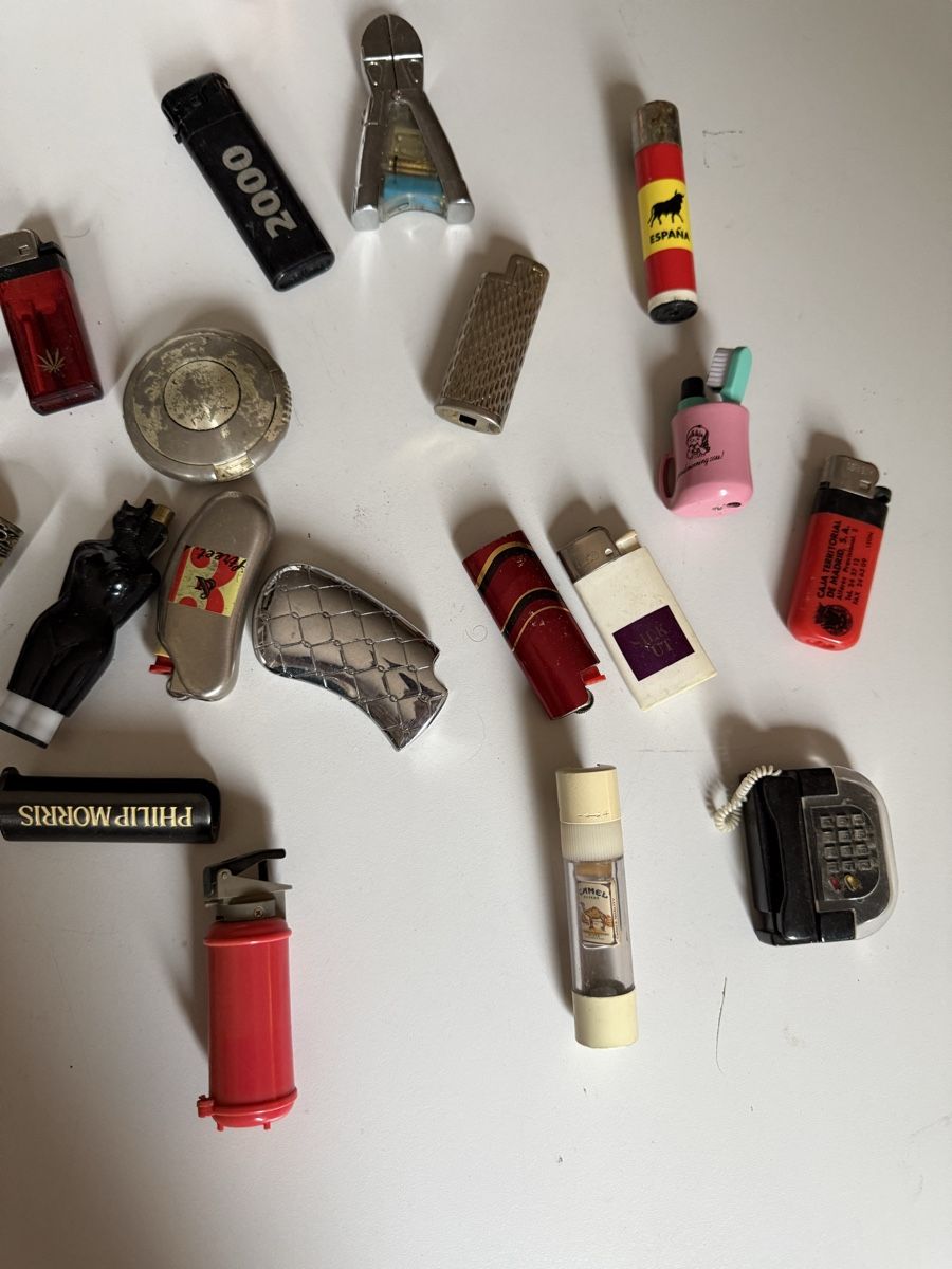 Feuerzeuge: Feuerzeug Sammlung diverse Modelle gebraucht – Gebraucht aus BASEL von zum_schneugge 2