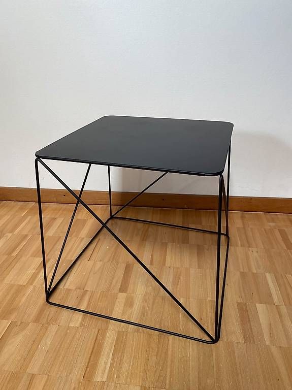 Tische: Small black square side table with geometric frame – Neu und originalverpackt aus Nyon von ako_k6ln 1