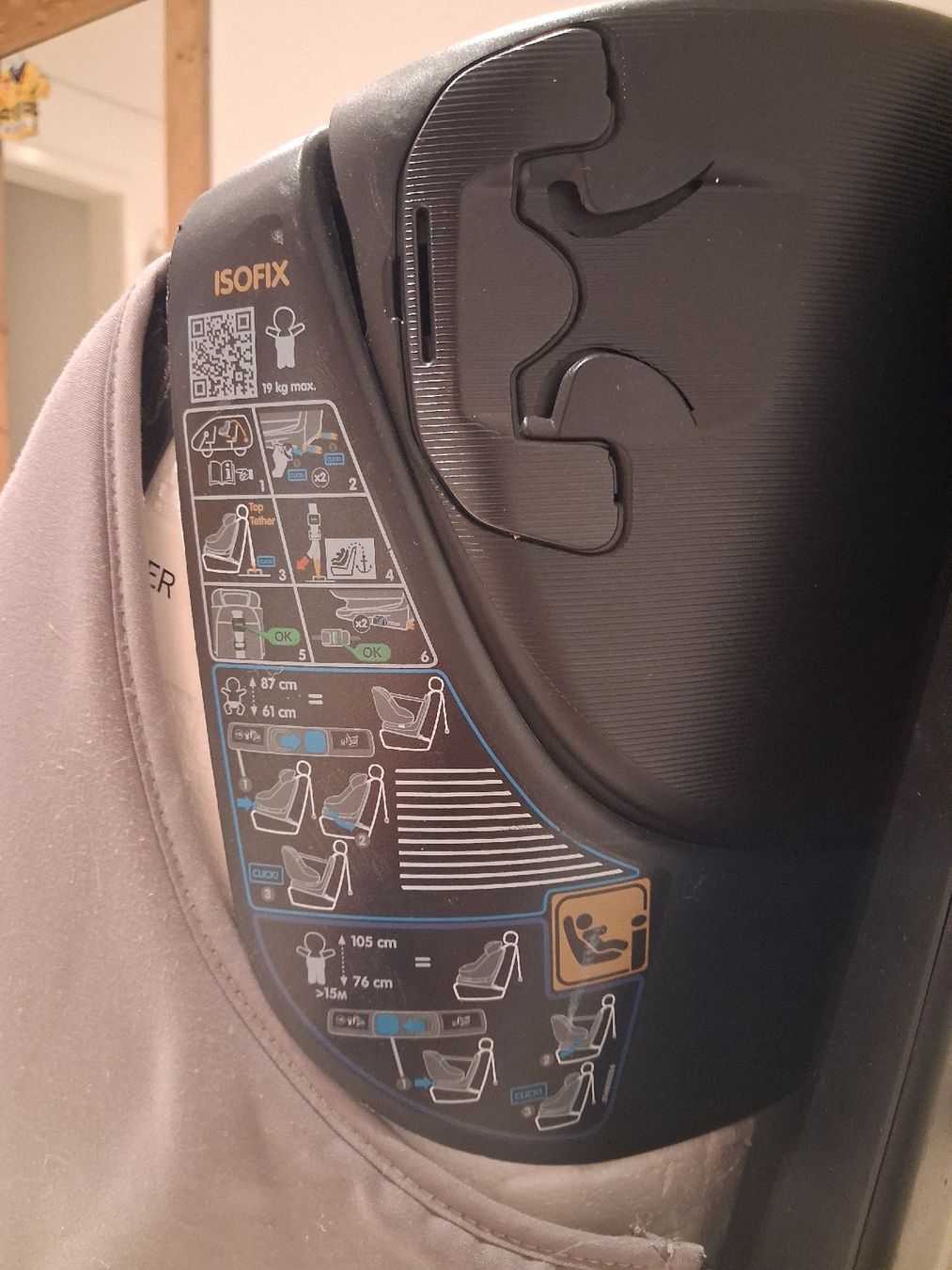 Maxi-Cosi Seggiolini per auto: Siège auto Bébé Confort AxissFix Isofix pivotant – Usato da Corcelles BE venduto da slm01 1