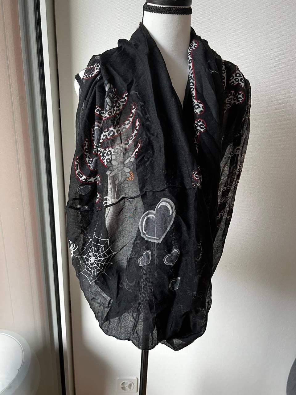 Foulard & Sciarpe: Neuer Schal – Nuovo e nell'imballaggio originale da Riehen venduto da ann_76jw 3