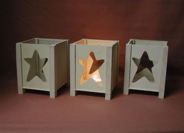 Lanterne: 3 Windlichter weiss mit Stern. – Nuovo (secondo la descrizione) da Thun venduto da Fbchm