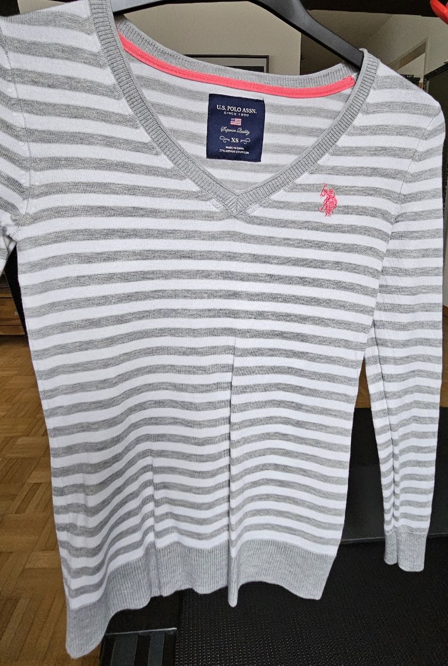 Pullover & Sweatshirts: U.S. Polo Assn. Pullover, gestreift, Grau/Weiss, XS – Gebraucht aus Embrach von georgiana 1
