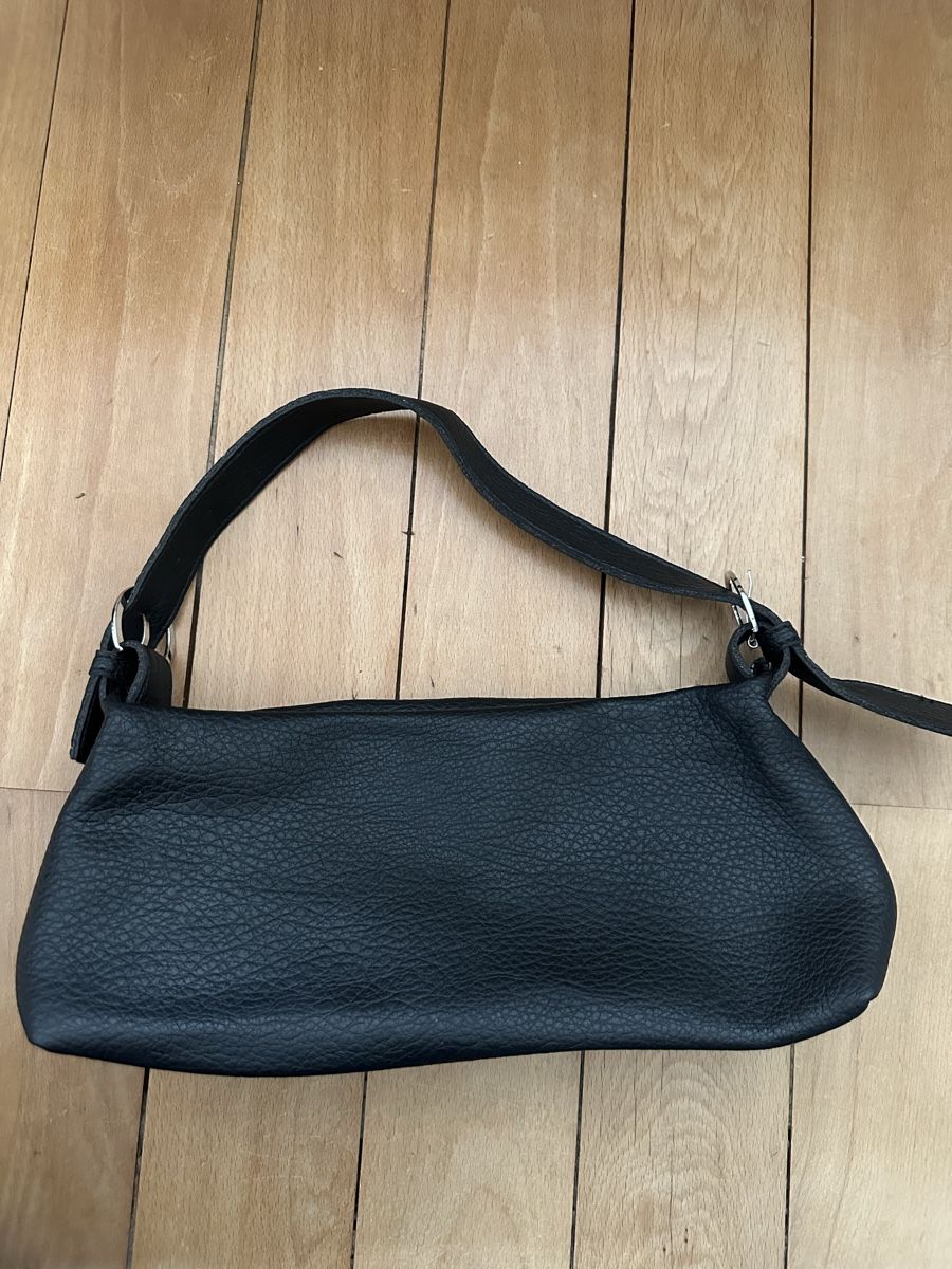 Borse da donna: Schlichte Handtasche in Schwarz – Nuovo e nell'imballaggio originale da Luzern venduto da nee_zjh6