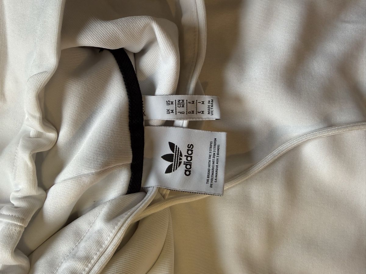Adidas Maglioni & Felpe: Pullover bianco Adidas, con cappuccio, M – Usato da Monteggio venduto da alyssak327 3