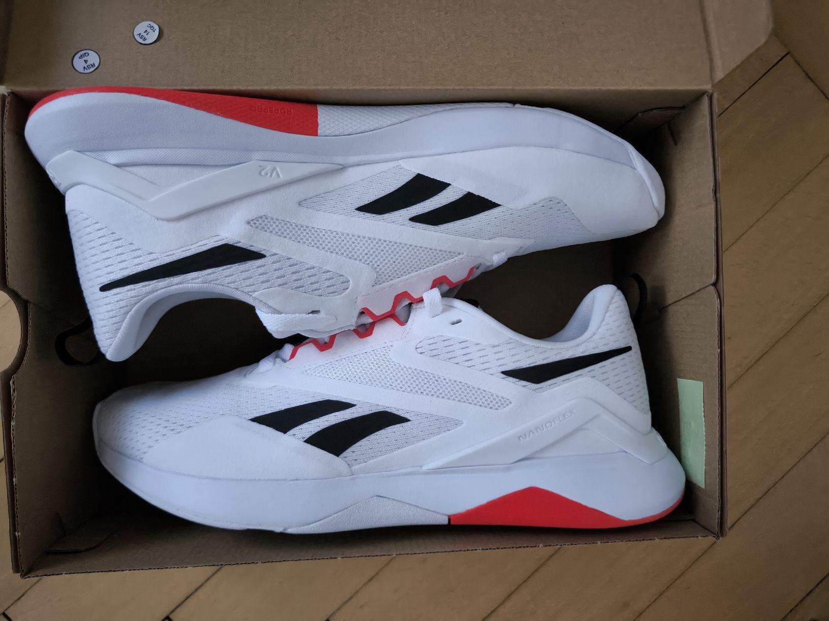 Reebok Scarpe da uomo: Reebok Nanoflex TR 2 size 44.5 – Nuovo (secondo la descrizione) da Zürich venduto da aysyx
