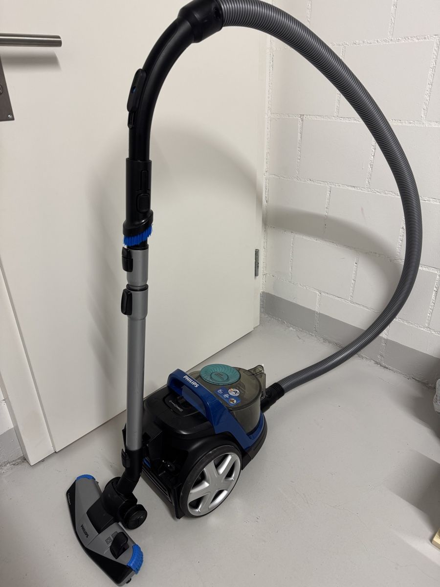 Philips Staubsauger & Zubehör: Staubsauger Philips PowerPro Active TriActive beutellos – Gebraucht aus Belp von Kevin.02