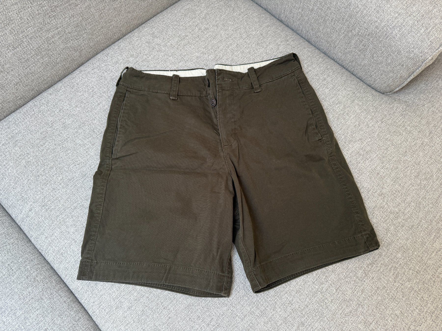 Abercrombie Hosen: Abercrombie & Fitch Shorts, Grösse 31 – Neu (gemäss Beschreibung) aus Biel-Benken BL von Aplus0