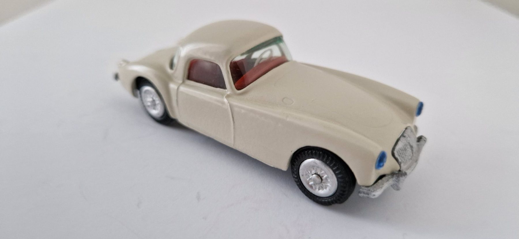 Tekno Modellini d'auto: MG A, Tekno Denmark, 1 43 – Usato da Uster venduto da Reteps