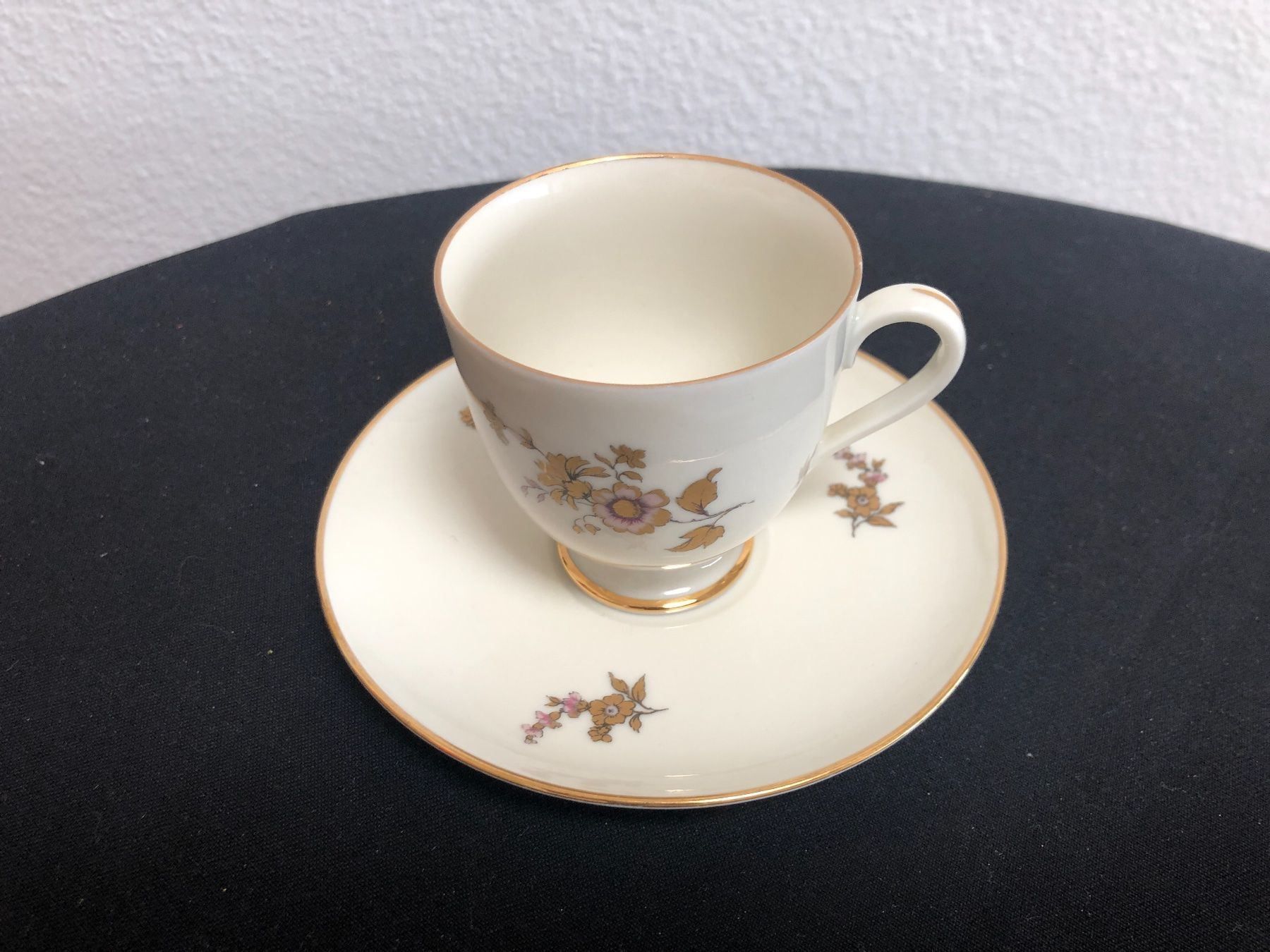 Tassen: 3 elegante Moccatassen von Fürstenberg – Gebraucht aus Basel von citystore 1