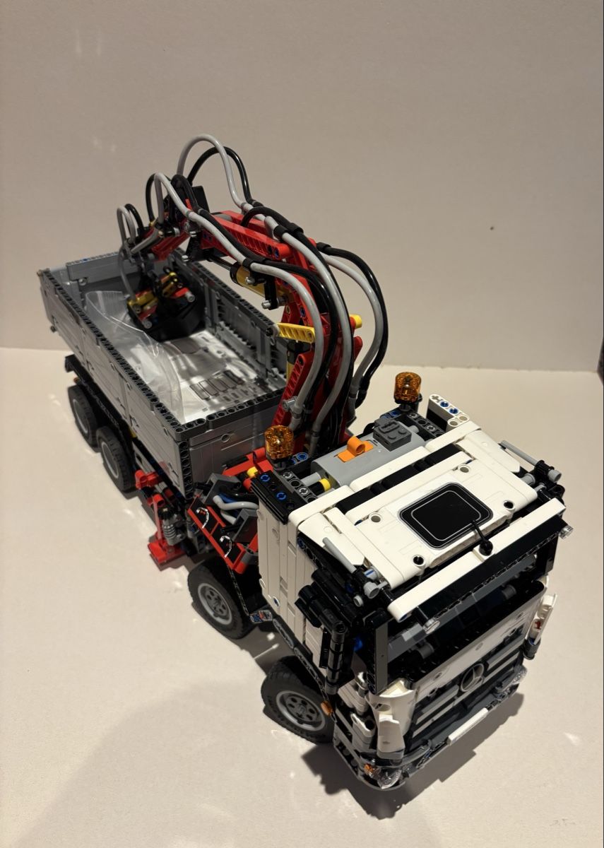 Lego Kit di costruzioni: LEGO Technic 42043 Mercedes Actros mit Kran – Usato da Obfelden venduto da Gruscha_1 6