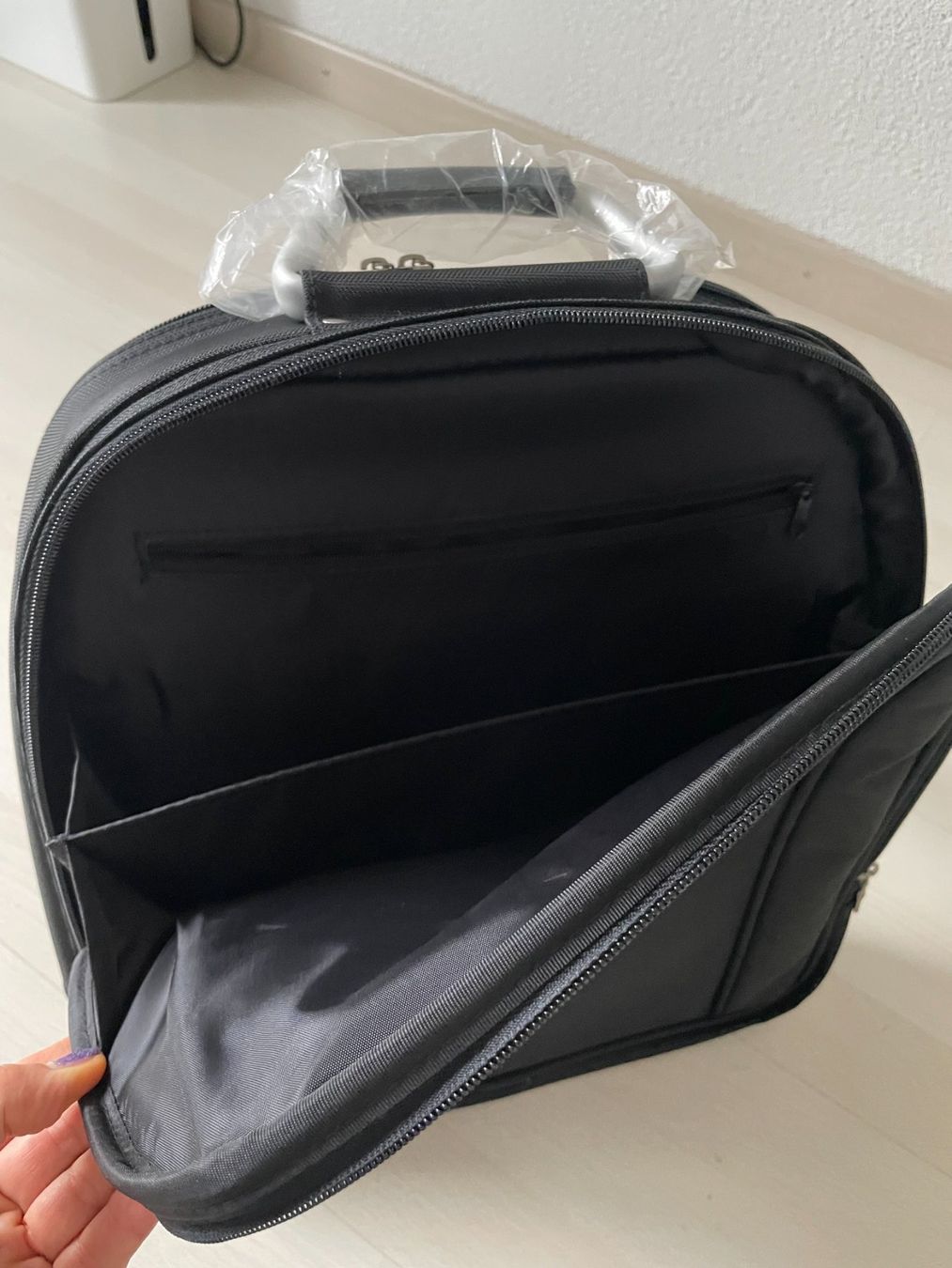 Zaini: LaptopRucksack schwarz – Nuovo (secondo la descrizione) da Schindellegi venduto da Moom1402 1