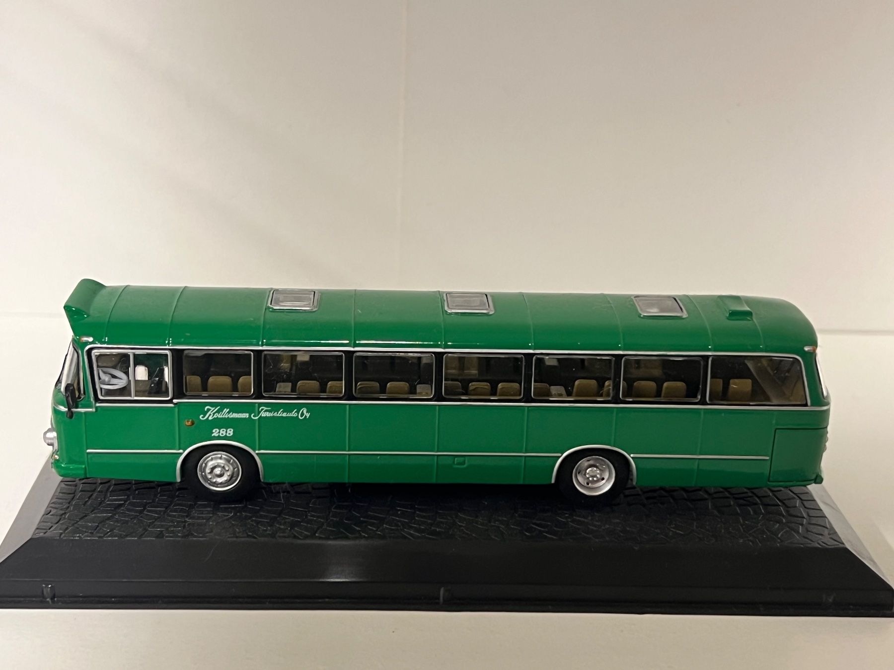 Modellini d'auto: Volvo B 57, 1972, Grün, Modellauto 1:72 – Usato da Geroldswil venduto da TopTrain54 2