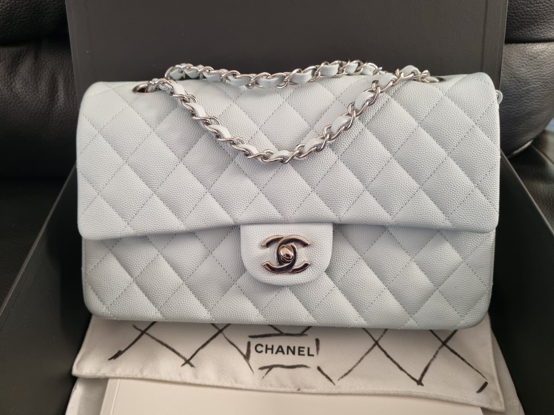 Chanel Borse da donna: Chanel  Classic blue cavier with silver handware🩵 Medium – Nuovo (secondo la descrizione) da Zürich venduto da Stila17 2