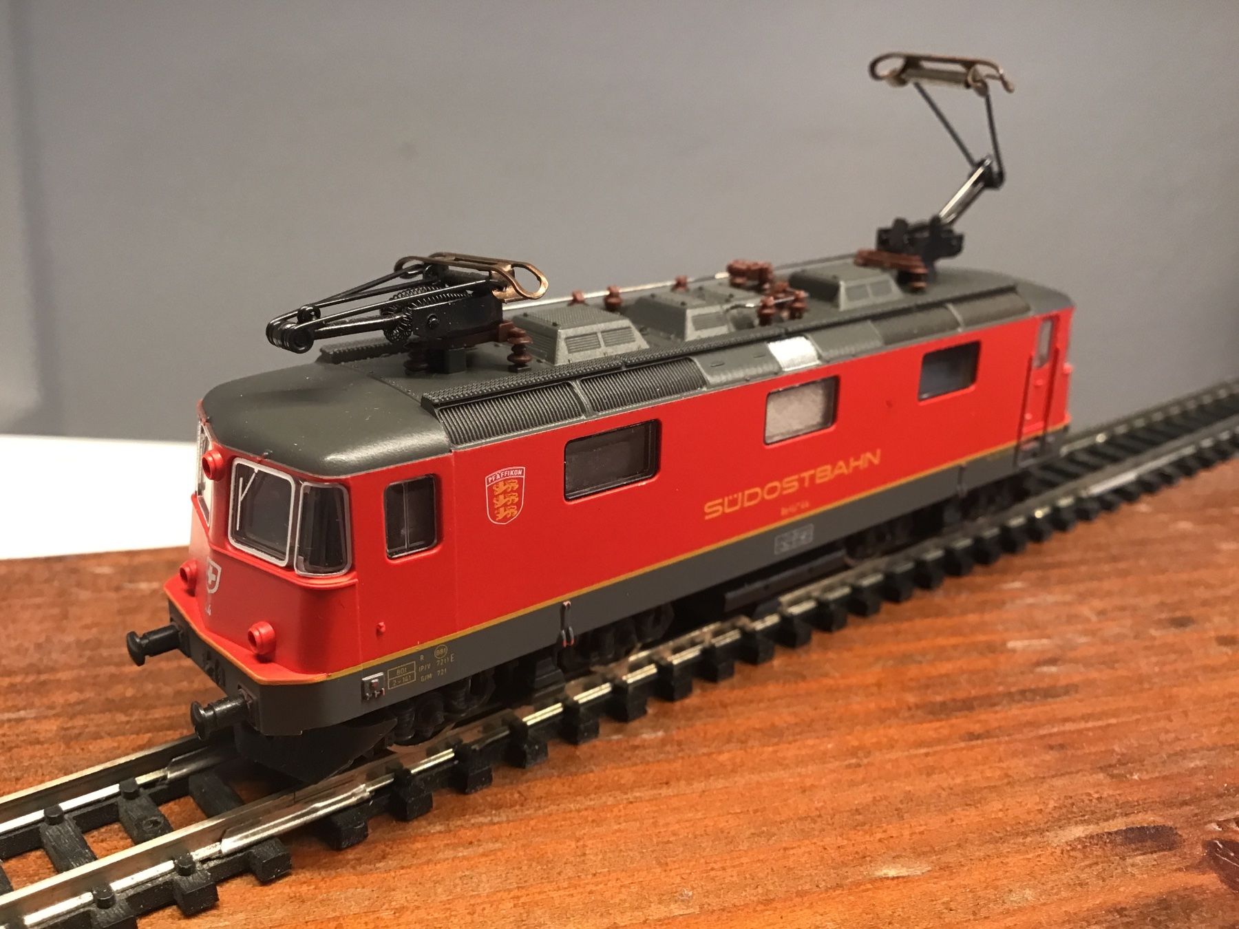 Fleischmann Modellini di ferrovie: FLEISCHMANN N SBB Ae 4/4 II, Südostbahn, – Usato da Männedorf venduto da Spezial-Modelle